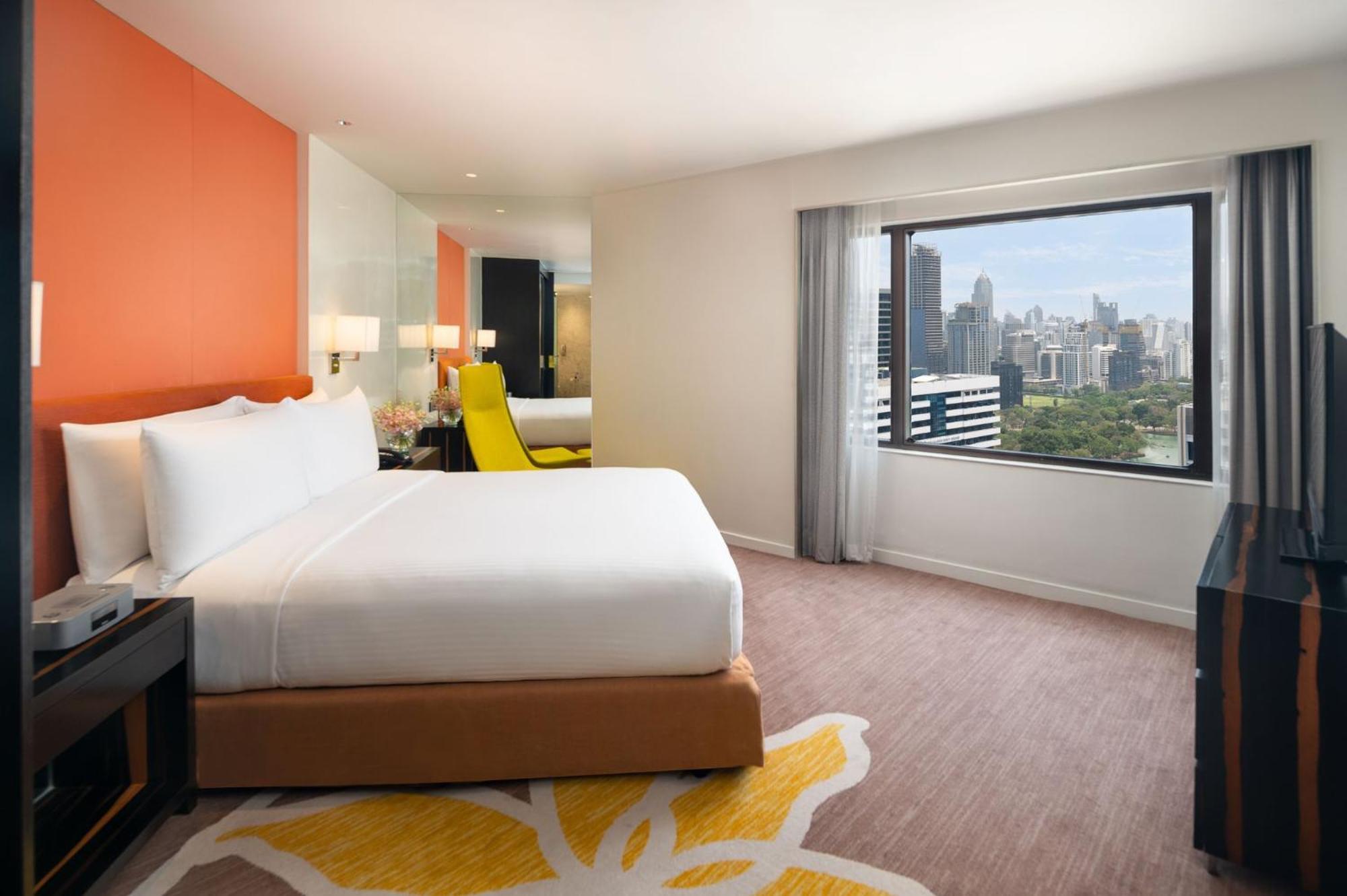 Crowne Plaza Bangkok Lumpini Park By Ihg Hotel Exterior photo